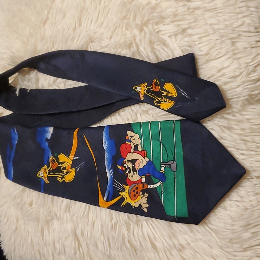 RARE! Vintage Looney Tunes Mania '94 Tie